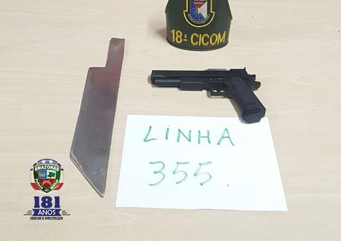 Em revista, polícia flagra dupla com armas e impede possível assalto a ônibus em Manaus