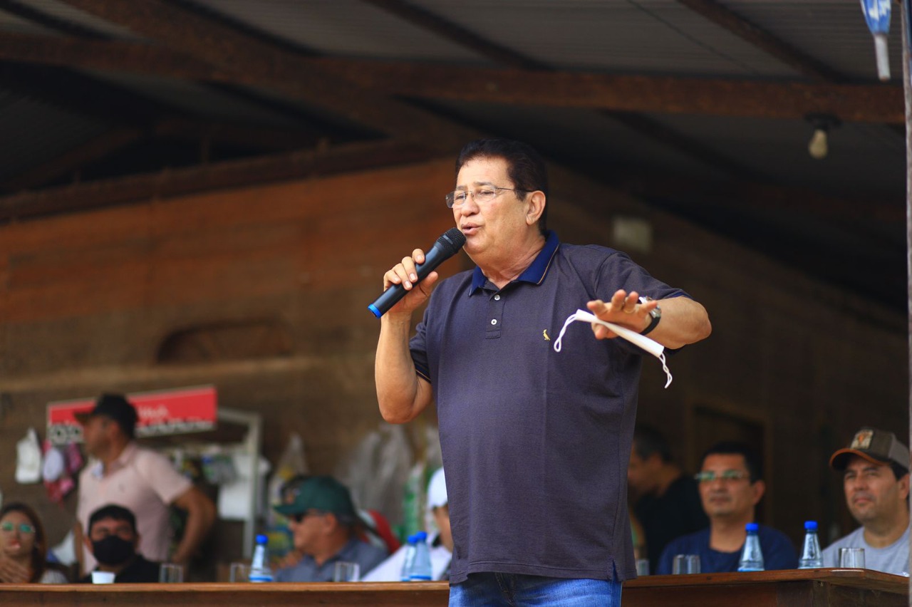 Alfredo participa de reunião com lideranças do Careiro Castanho