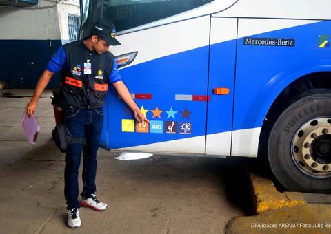Fiscalização flagra mais de 10 ônibus com irregularidades em Manaus