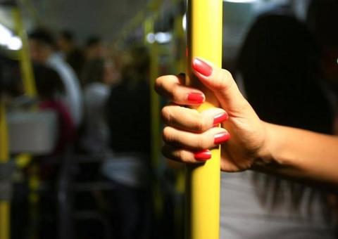 Após assalto a coletivo, passageiros embarcam em outro ônibus e são roubados novamente em Manaus