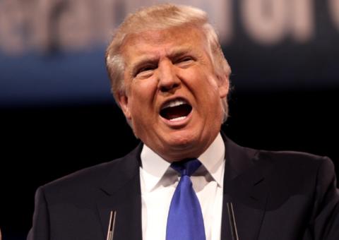 Trump ataca Síria apoiado por Reino Unido e França