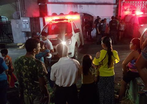 Homem é morto com três tiros ao abrir porta de casa em Manaus