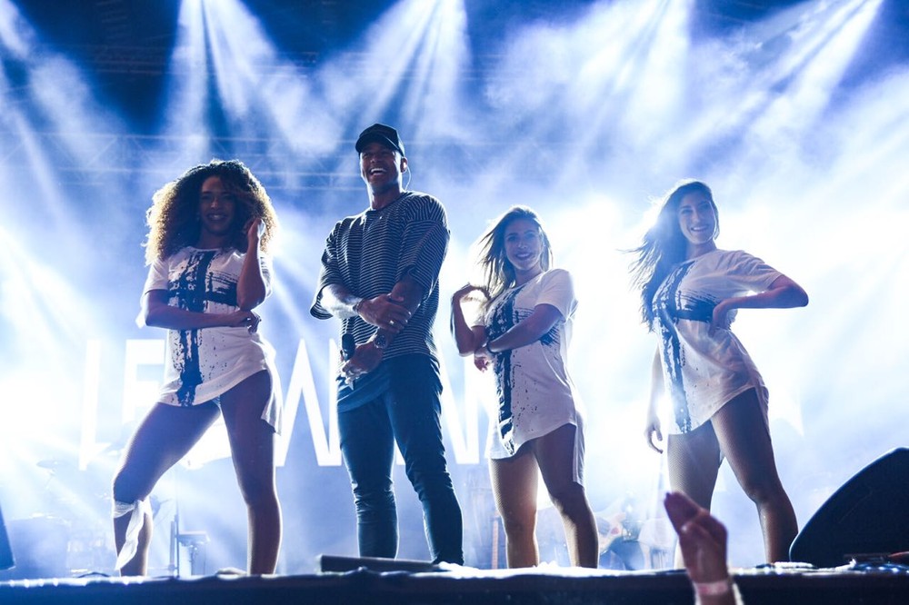Três pessoas ficam feridas durante tiroteio em show de Léo Santana