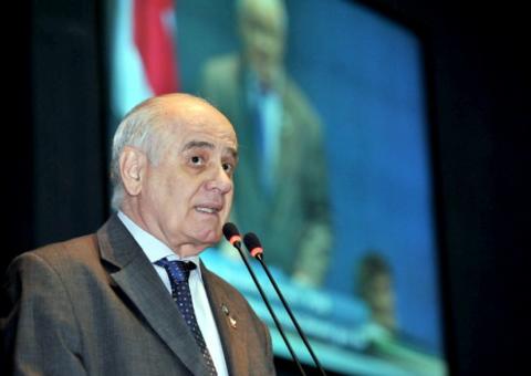 Ex-prefeito Serafim Corrêa aguarda julgamento sobre terreno doado à igreja com discrição