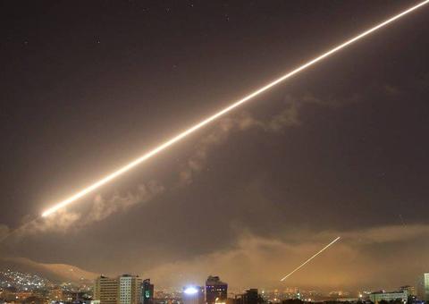 EUA e aliados não descartam novos ataques contra a Síria 