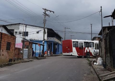 Em Manaus, mulher leva dois tiros dentro de casa