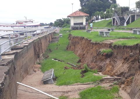 Chuva forte causa deslizamento de terra no Amazonas 