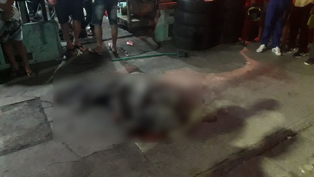 Homem é morto a tiros e dois ficam feridos em frente ao local de trabalho em Manaus