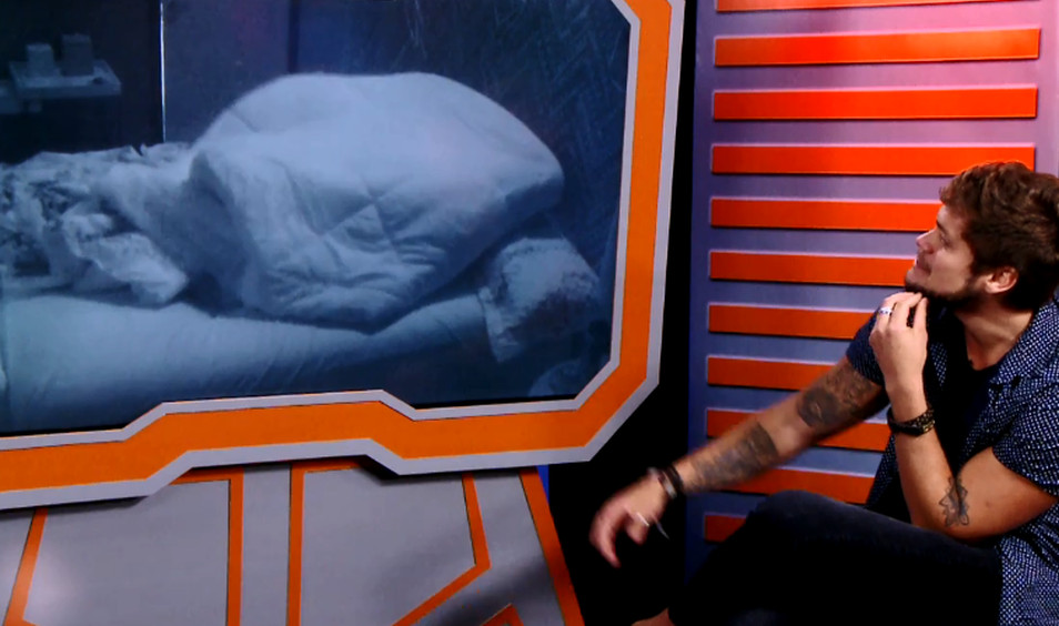 Após ser eliminado do BBB18, Breno admite o que sente pela Ana Clara e Paula