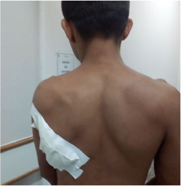 Homem é baleado na frente da filha dentro de lanchonete em Manaus 