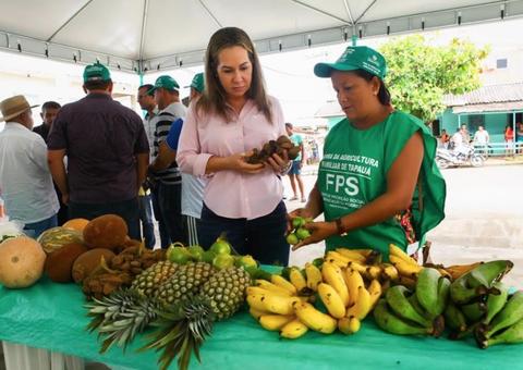 Associações de Tapauá recebem investimentos para a feira dos pescadores e agricultores