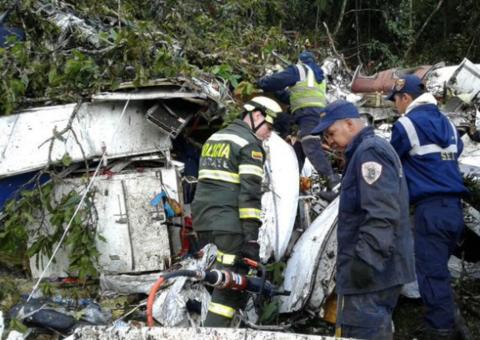 Famílias de vítimas do voo da Chapecoense vão processar empresa aérea