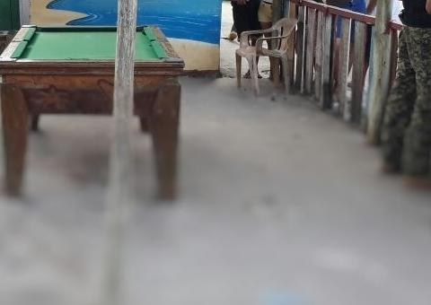 Homem é executado com 4 tiros em boteco de Manaus