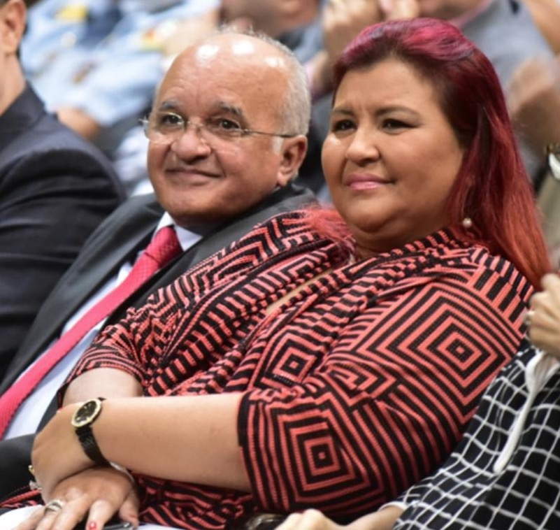 Saiba detalhes da prisão domiciliar de José Melo e Edilene Oliveira