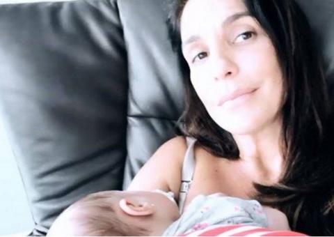 Ivete Sangalo posta foto com uma das gêmeas e diz que está ‘puxado’