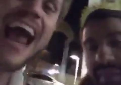 Ex-BBB Breno e amigo pegam pesado com 'zoação' a Ana Clara em vídeos