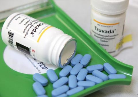 Fiocruz fabricará remédios contra HIV e hepatite C para ofertar no SUS