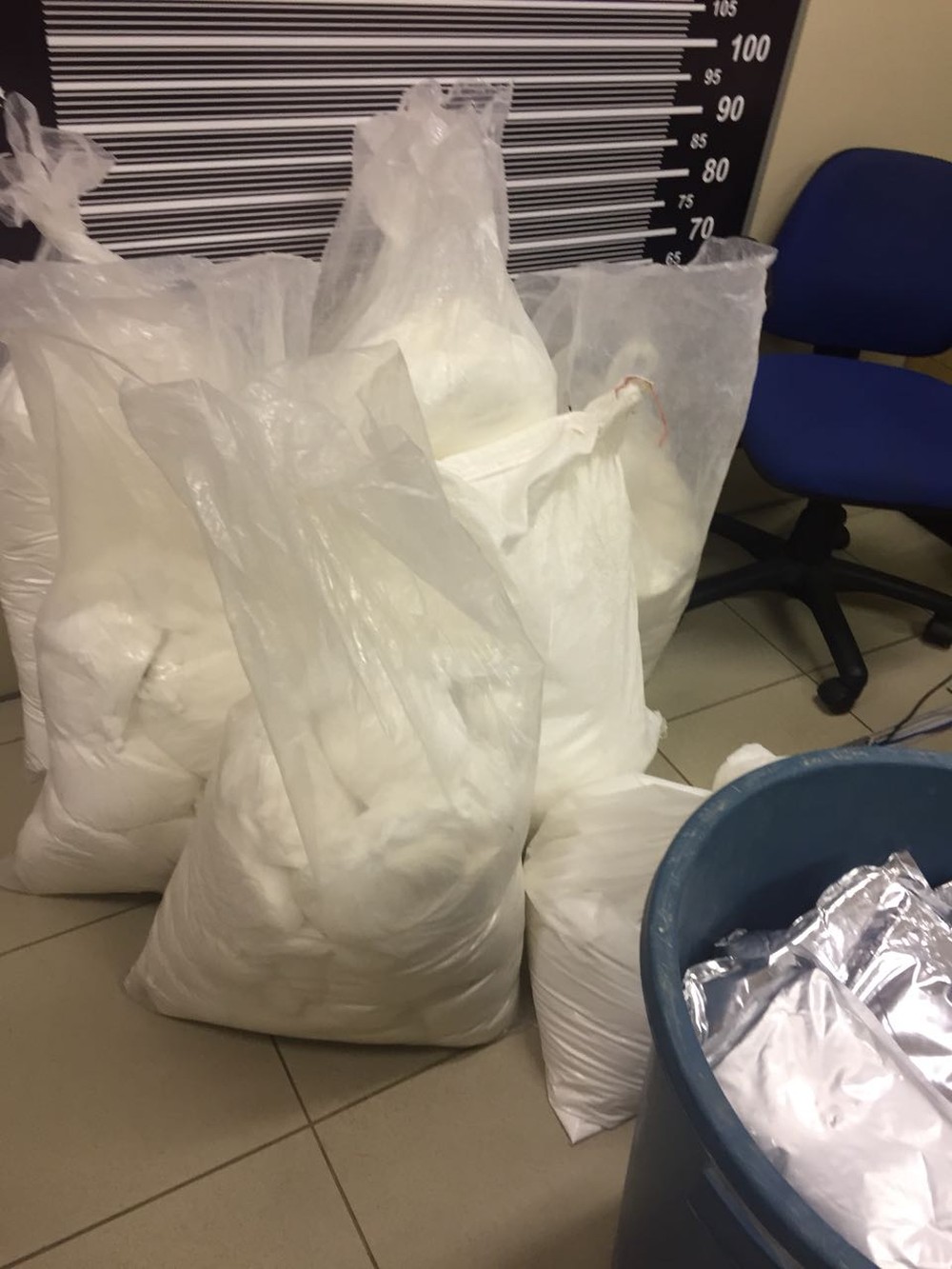 PF prende seis pessoas e desarticula fábrica de cocaína