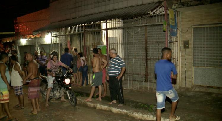 Família é feita refém durante assalto a padaria