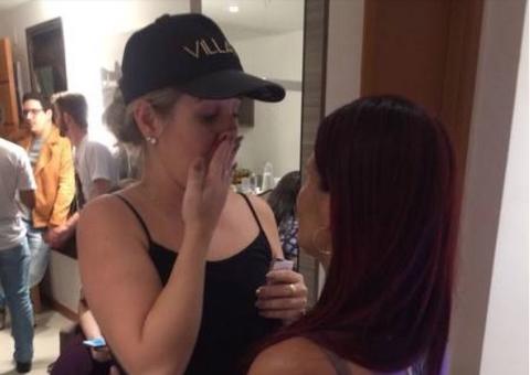 Ex-bbb Patrícia pede perdão à mãe de Gleici e chora