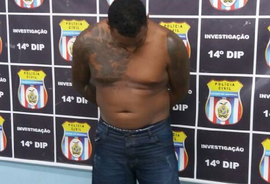 Polícia prende acusado de espancar mulher e descobre segredo em chão falso de casa