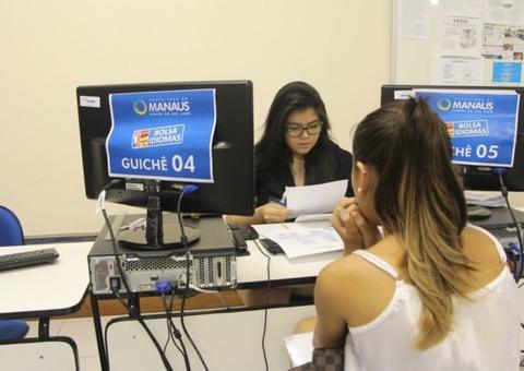Mais de 6 mil pessoas são contempladas na primeira chamada do Bolsa Idiomas