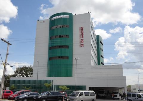 Mais de 50 familiares e colegas do adolescente internado com meningite são monitoradas em Manaus