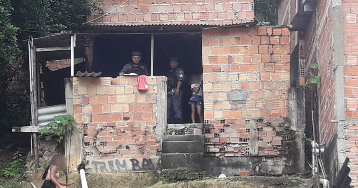 Homem é executado a tiros enquanto dormia na rede de casa em Manaus