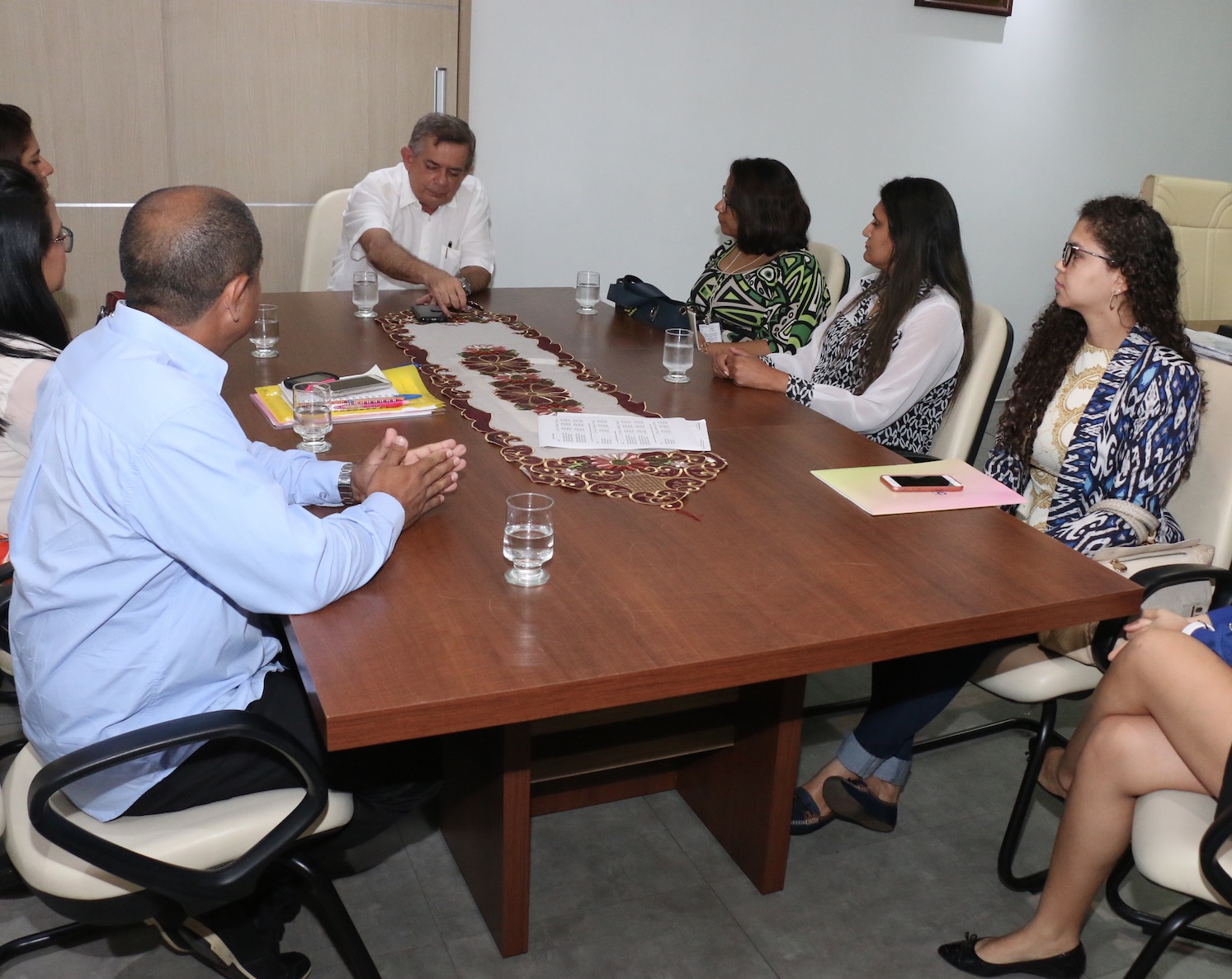  Seduc lança concurso público com mais de 8,1 mil vagas e salário de até R$4,6 mil 