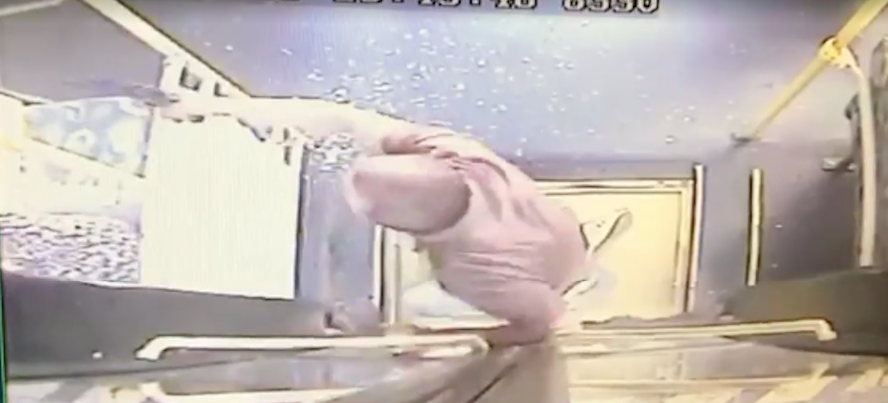 Polícia prende suspeito de participar de assalto a ônibus que deixou 3 mortos