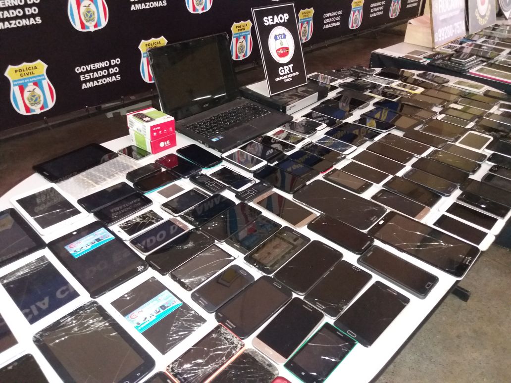 Polícia apreende mais de 400 celulares roubados durante operação em Manaus