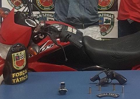 Após perseguição, dupla é presa com motocicleta roubada em avenida de Manaus