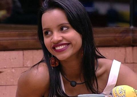 Milionária, Gleici surge diferente após dar repaginada no visual 