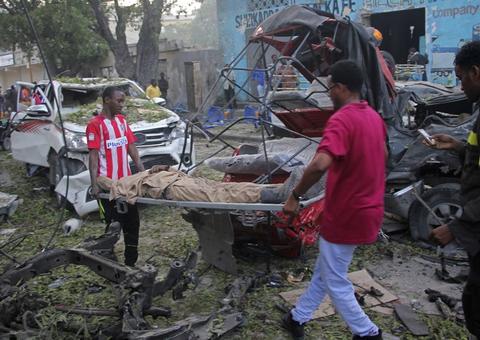 Três pessoas morrem e mais de 40 ficam feridas durante explosão em hospital