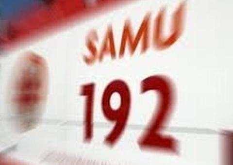 Criança morre esmagada por carro na garagem de sua casa