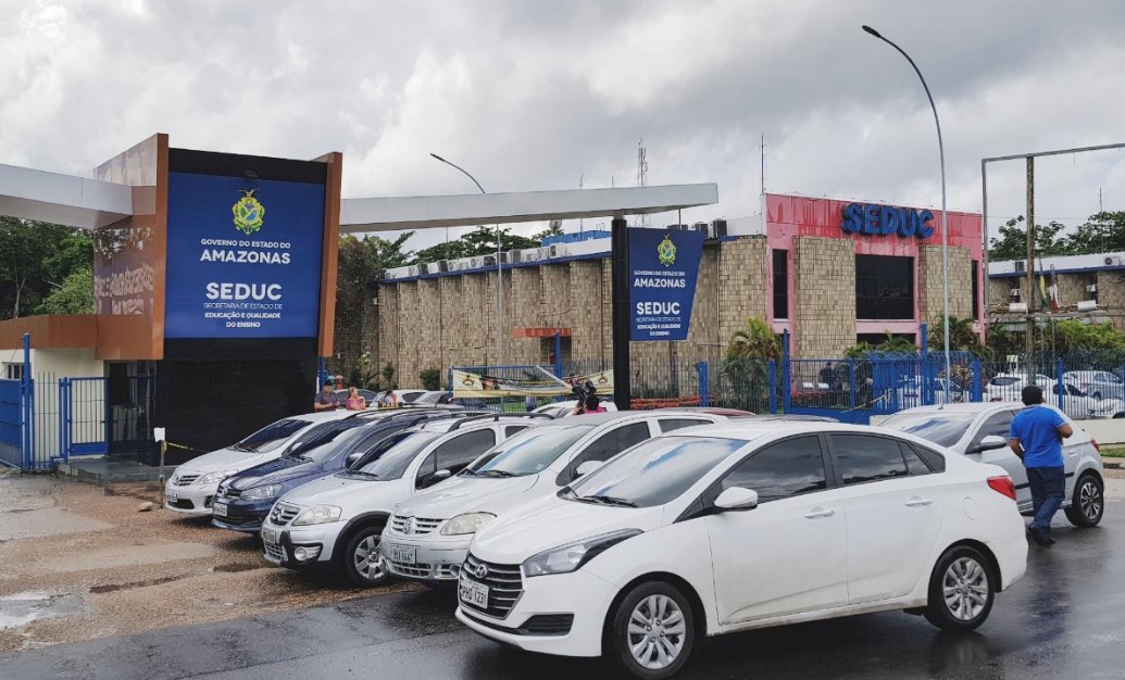 Seduc abre processo seletivo para estágio nível médio e superior 