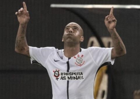 Emerson Sheik volta aos treinos e pode reforçar o Corinthians