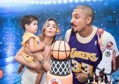 Fernando Medeiros e Aline Gotschalg ensaiam reconciliação após cinco meses separados