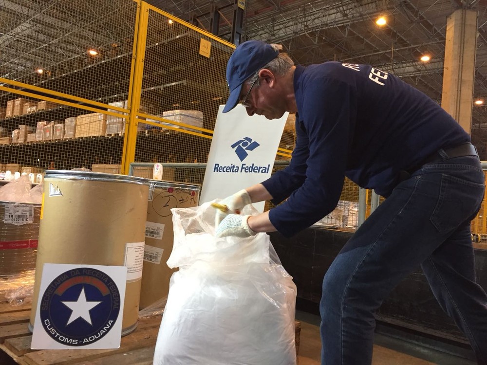 Receita Federal apreende 100 kg de heroína e material explosivo em aeroporto