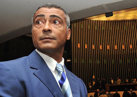 TSE impede Romário de concorrer ao Senado este ano