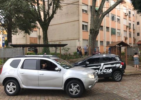 Mãe e filha são encontradas mortas em apartamento 