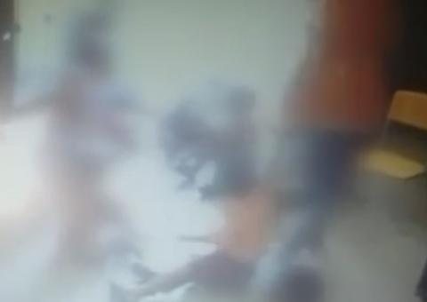 Professora suspeita de agredir crianças é condenada a pagar multa e sentença revolta pais