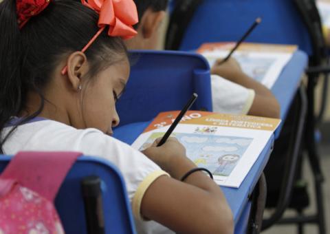 Mais de 70 mil alunos fazem avaliação de desempenho do estudante 2018 em Manaus