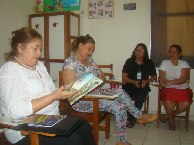 Internas de presídios femininos participam de projeto biblioterapêutico em Manaus