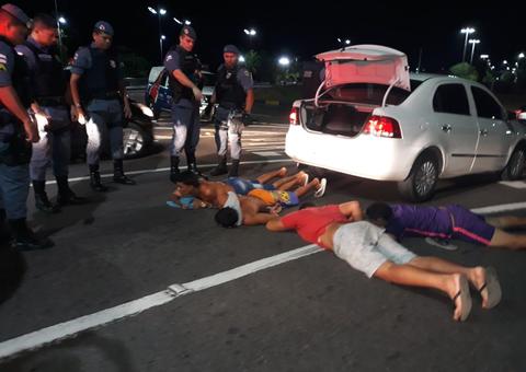 Após sequestrar homem, grupo é preso enquanto levava vítima para matadouro em Manaus