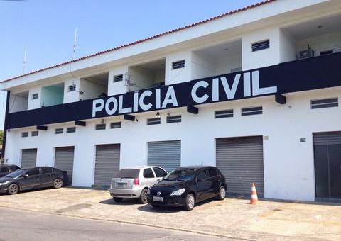  Dupla discorda durante roubo e é presa após um atirar no outro