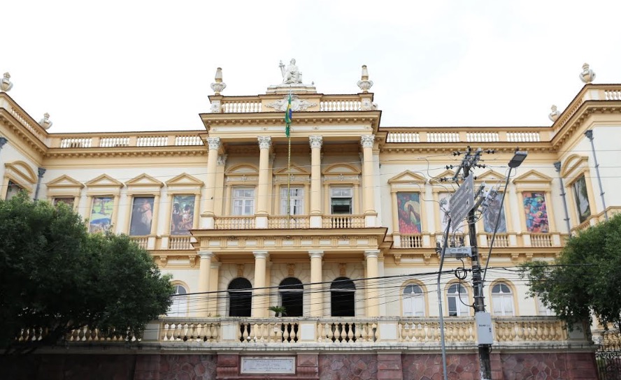 Clube dos Quadrinheiros estreia projeto ‘Cine CQM’ no Palácio da Justiça
