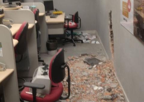 Bandidos invadem agência e fazem rombo em cofre de banco em Manaus