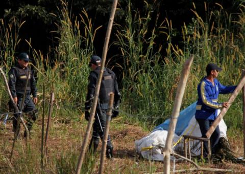 Prefeitura retira demarcações de invasores em área de preservação em Manaus