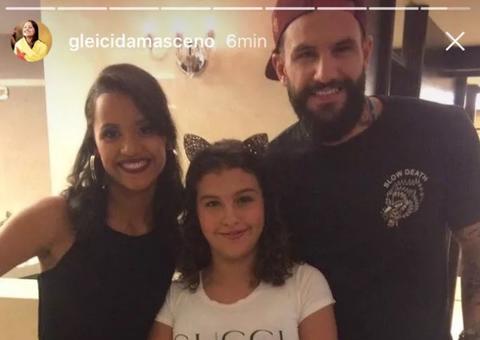 Apaixonada, Gleici se derrete ao conhecer filha de Wagner: 'Do amor'